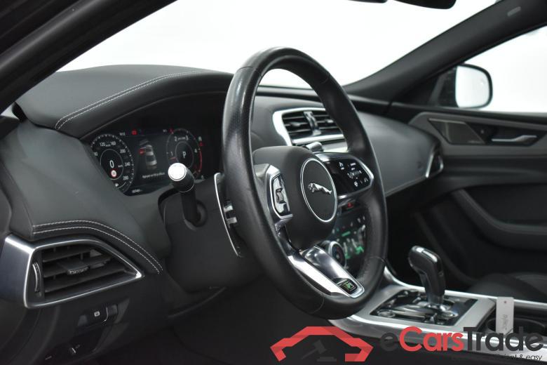 Jaguar XE 2.0 D 4WD R-Dynamic S Aut. Virtual Meridian LED-Xenon Navi Sport-Leather Camera KeylessGo Klima PDC ... #6