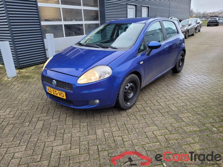 FIAT Grande Punto 1.4-16V Ed. Lusso #1