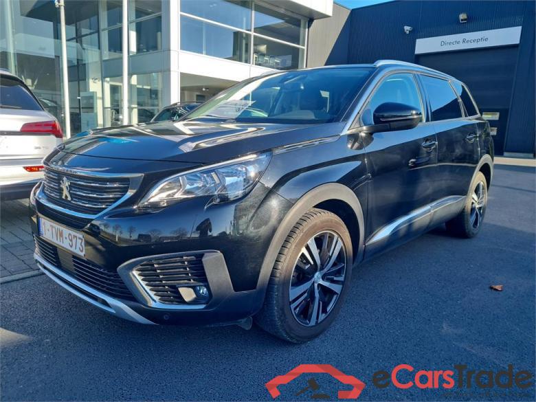 PEUGEOT 5008 1.2 PureTech Allure #1