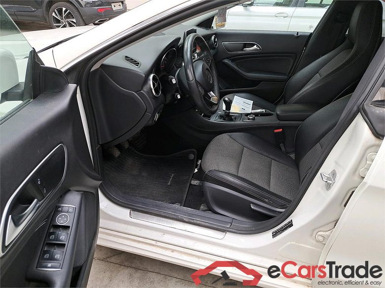 MERCEDES-BENZ CLASSE CLA SB DIESEL (X117) - CLA 180 d #6