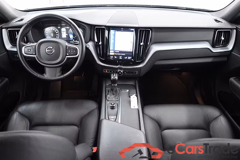 Volvo XC60 2.0 D4 Aut. Luxury Line LED-Xenon Navi Leather Camera 360° KeylessGo Klima PDC ... #6