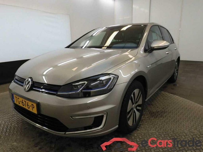 VOLKSWAGEN e-Golf e-Golf