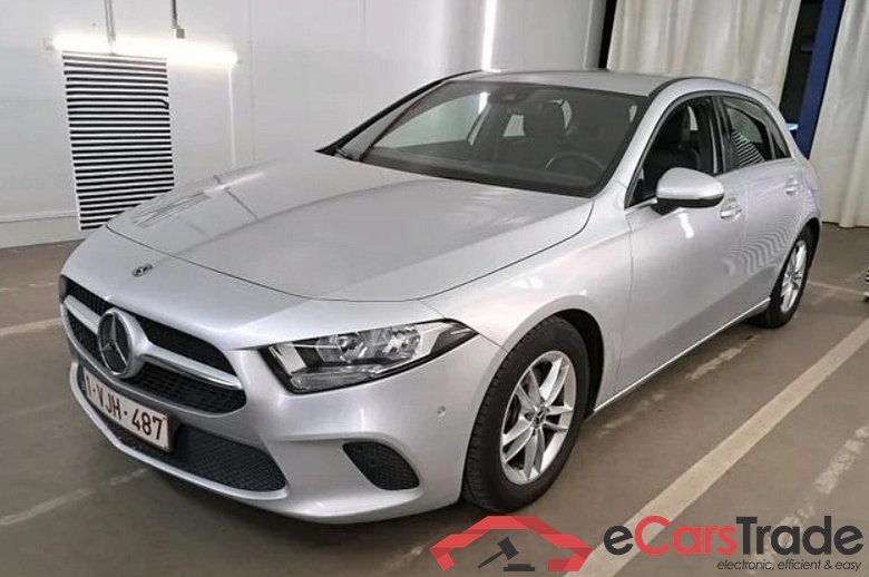 Mercedes A 180 d Aut. Widescreen Navi 1/2 Sport-Leather KeylessGo Klima PDC ...