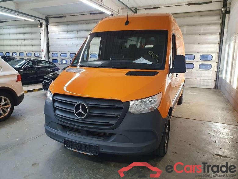 MERCEDES-BENZ Sprinter 211 CDI A2 3,0t Front Hochdach