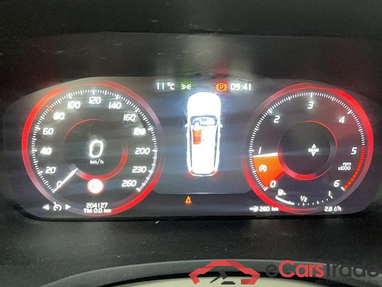 VOLVO V60 / 2018 / 5P / familiar 2.0 D3 Momentum #4