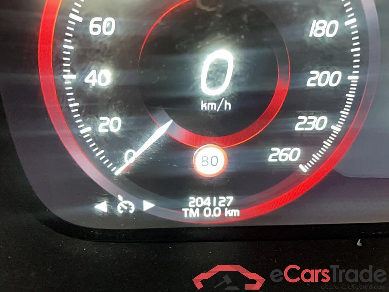 VOLVO V60 / 2018 / 5P / familiar 2.0 D3 Momentum #5