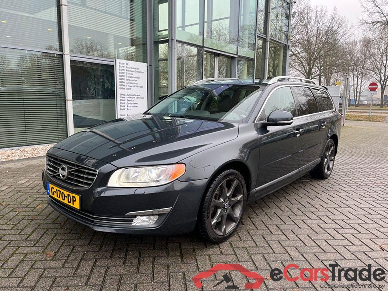 VOLVO V70 2.0 T5 Summum #1