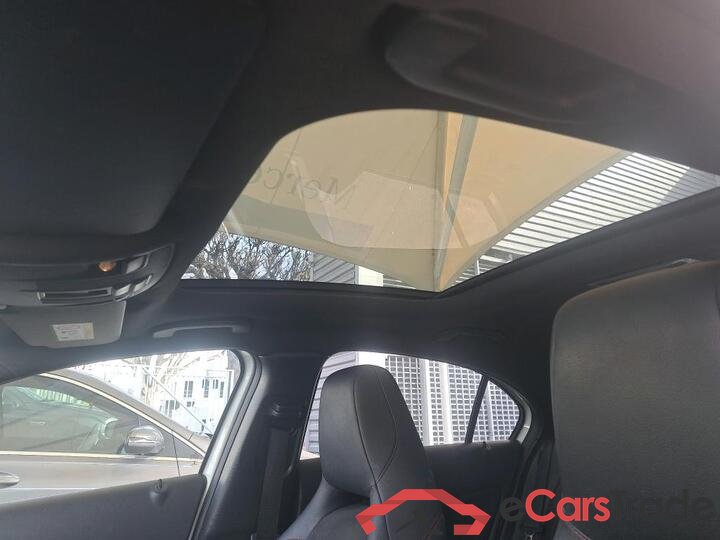 Mercedes A 160 d AMG Aut. Pano LED-Xenon Command Navi Sport-Leather-Alcantara Camera KeylessGo Klima PDC ... #5