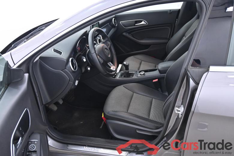 Mercedes CLA 180 d Navi 1/2 Sport-Leather KeylessGo Camera Klima PDC ... #5