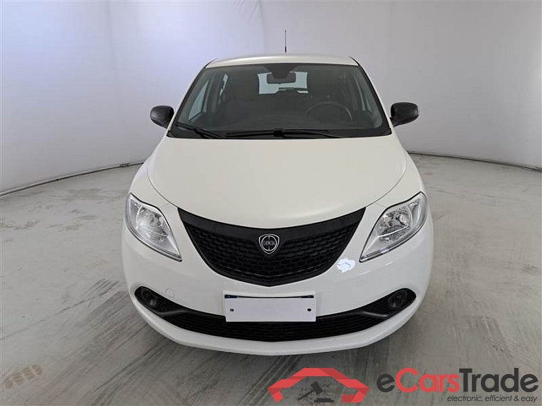 Lancia 62 LANCIA YPSILON / 2015 / 5P / BERLINA 1.2 69CV STARTe STOP ELEFANTINO BLU #6