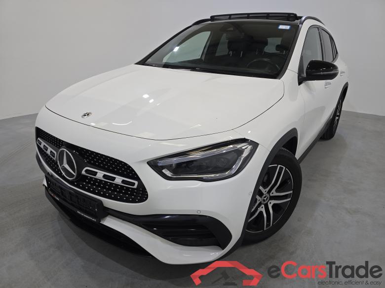 Mercedes GLA 200d AMG Aut. Pano LED-Multibeam Ambient Widescreen Navi Sport-Leather KeylessGo Camera Klima PDC ... #1