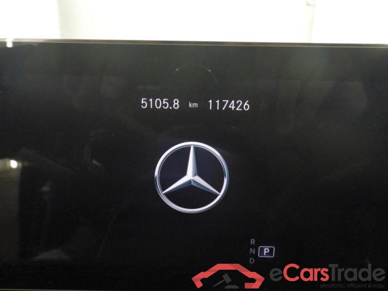 MERCEDES-BENZ CLA Shooting Brake 180 d Bns Sol. AMG #4