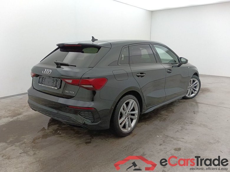 Audi A3 Sportback 2.0 35 TDi 110kW S tronic S line 5d #3