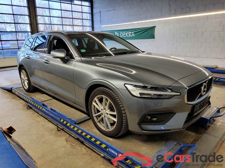 Volvo V60 Kombi (2018->) DE - Kb5 B4 (Benzin) EU6d, Momentum Pro Mild-Hybrid (EURO 6d), 2020 - 2021 #2