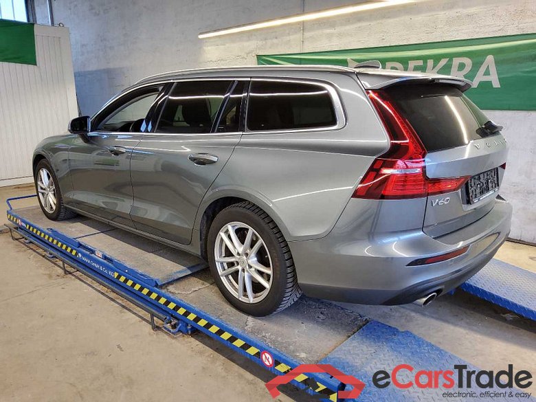 Volvo V60 Kombi (2018->) DE - Kb5 B4 (Benzin) EU6d, Momentum Pro Mild-Hybrid (EURO 6d), 2020 - 2021 #4