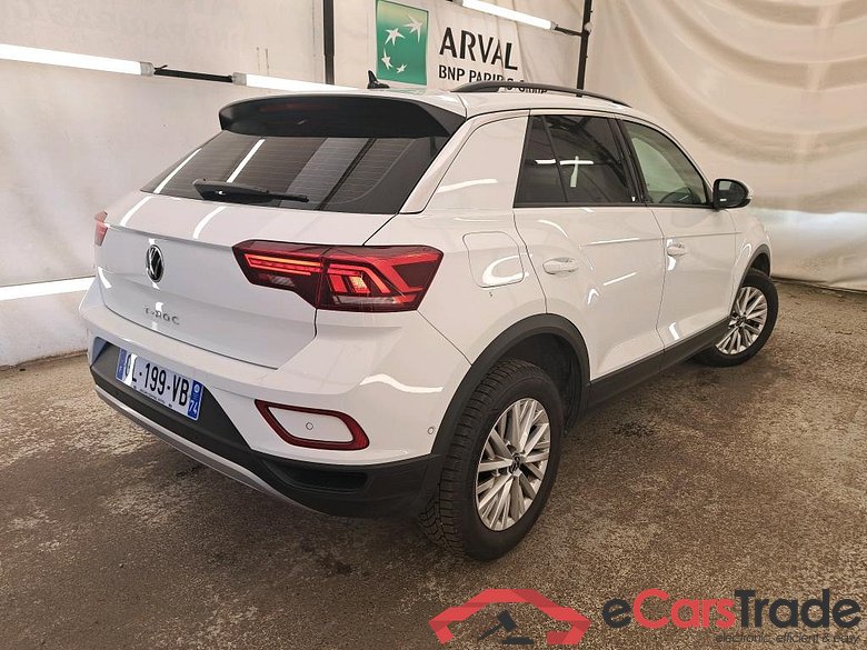 Volkswagen  VOLKSWAGEN T-Roc / 2021 / 5P / SUV 1.5 TSI 150 EVO LIFE DSG7 #3