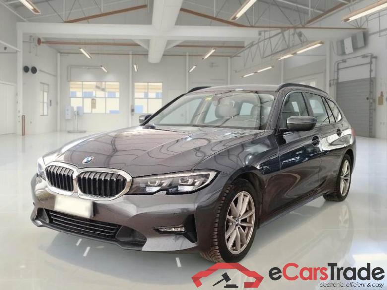 BMW 150 BMW SERIE 3 / 2018 / 5P / STATION WAGON 320D XDRIVE 48V BUS.ADV. TOURING AUT #1
