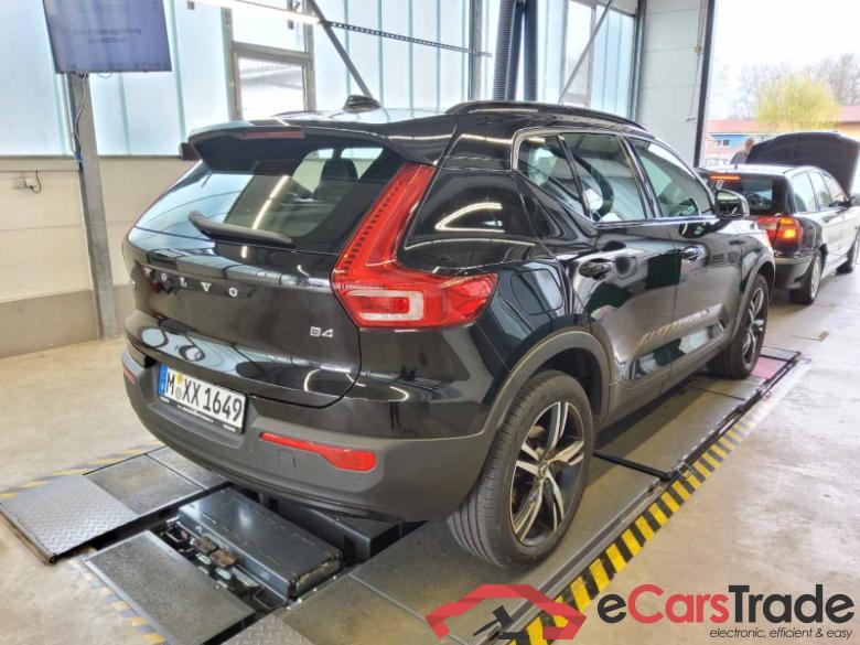 Volvo XC40 (2017->) DE - SUV5 B4 2WD EU6d, R-Design (EURO 6d), 2020 - 2022 #3