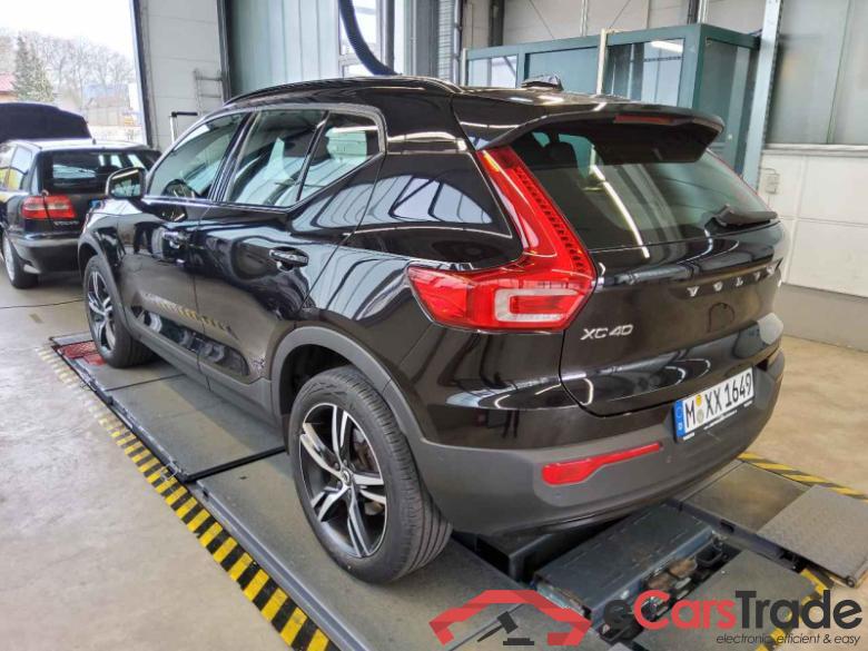 Volvo XC40 (2017->) DE - SUV5 B4 2WD EU6d, R-Design (EURO 6d), 2020 - 2022 #4