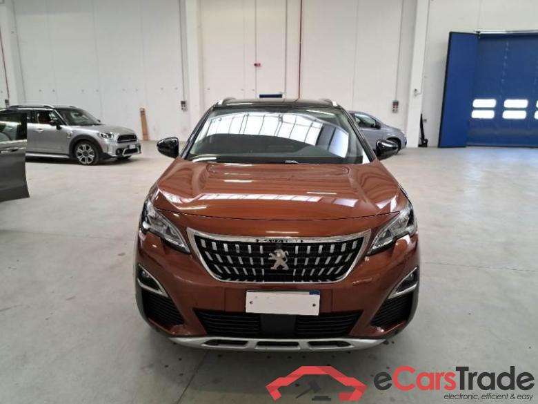 Peugeot 42 PEUGEOT 3008 / 2016 / 5P / SUV BLUEHDI 130 EAT8 SeS ALLURE #6
