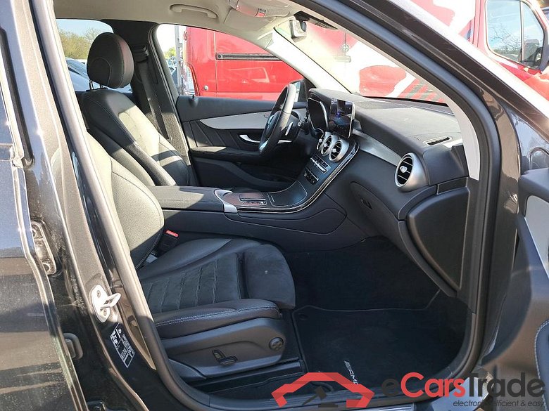 MERCEDES - MER GLC 300 de 306PK DCT 4 MATIC Business Solution AMG & Keyless & With 360 Camera Pack #3