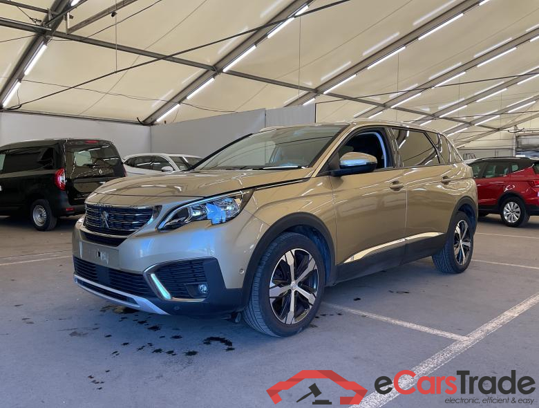 PEUGEOT 5008 1.2 PureTech Allure