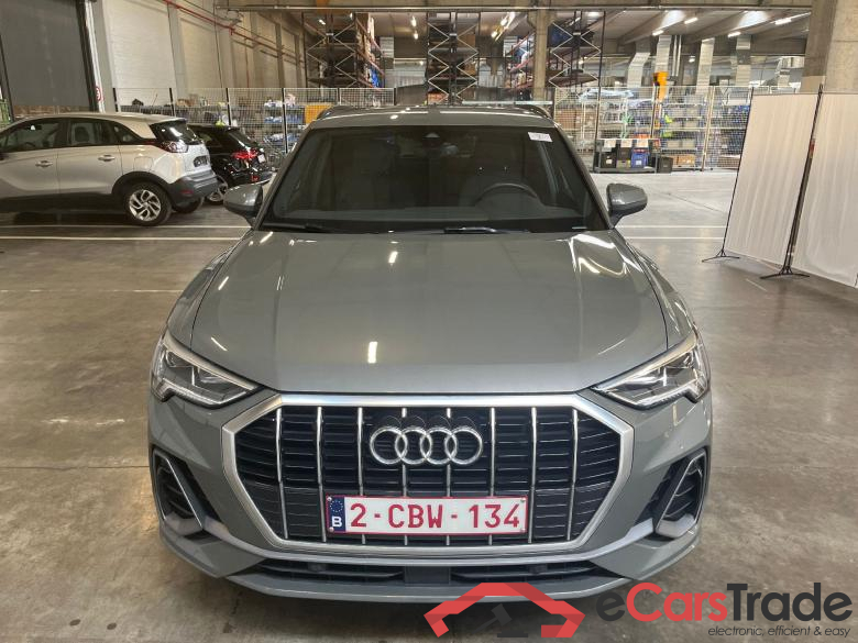 Audi, Q3 '18, Audi Q3 35 TDI S tronic S line Business Edition 5d - NO COC