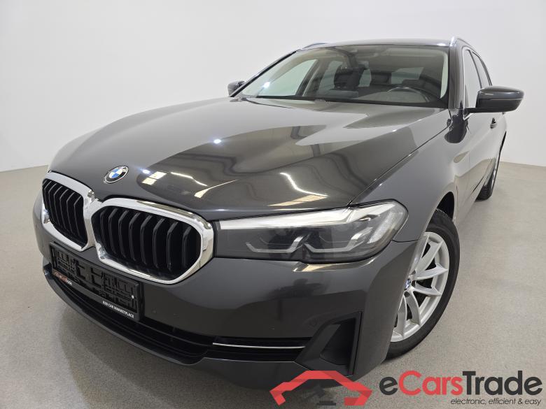 BMW 518d Touring Facelift Aut. LED-Xenon LC-Pro Navi-Pro Ambient Leather KeylessGo Camera Klima PDC ... #1