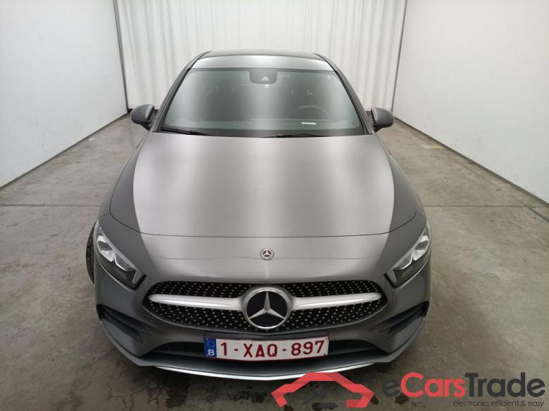 Mercedes-Benz A-Klasse Limousine A 180 d DCT Launch Edition 4d #1