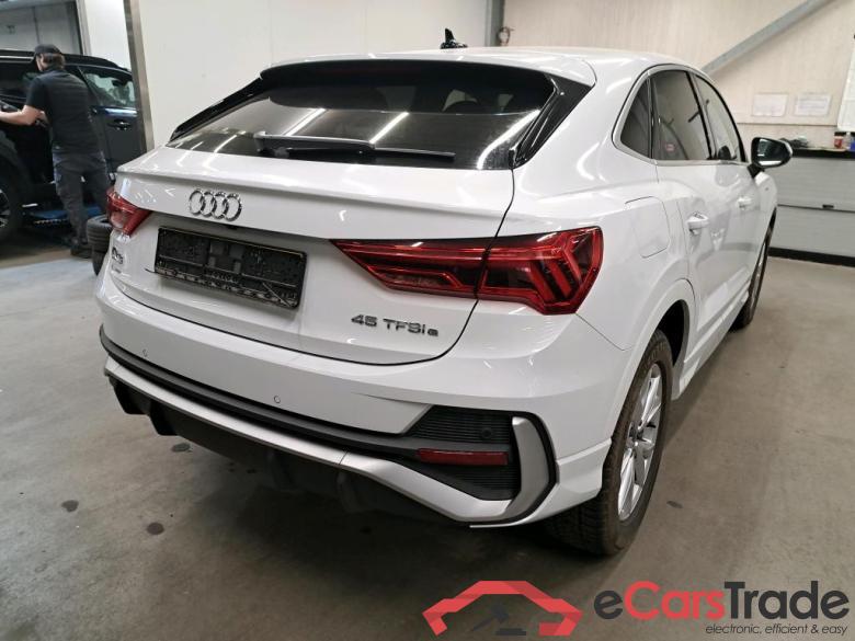 BMW - AUD Q3 SB 45 TFSI e 245PK S-Tronic S Line Pack Platinum & Surround Cameras * PETROL HYBRID * #2