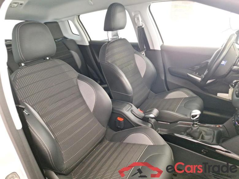 Peugeot Puretech 130 S&S Allure Business 2008 Allure Business 1.2 PureTech 130CV BVM6 E6dT #6