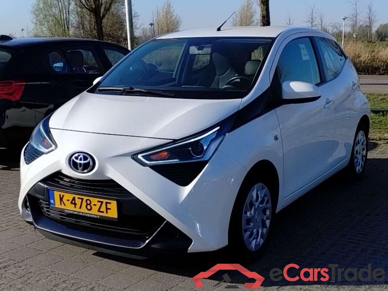 TOYOTA Aygo 1.0 VVT-i x-play #1