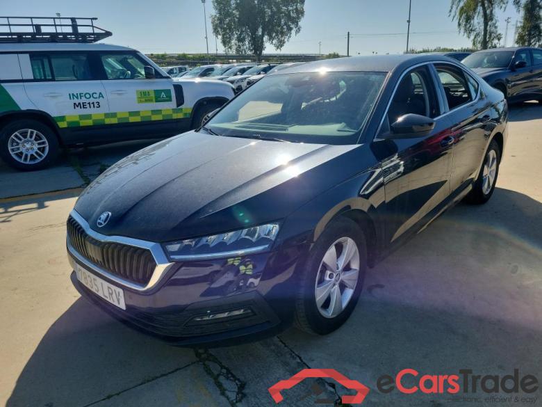 Skoda 1.5 TSI m-HEV 110kW (150CV) DSG Ambition SKODA Octavia / 2020 / 5P / berlina con portón 1.5 TSI m-HEV 110kW (150CV) DSG Ambition