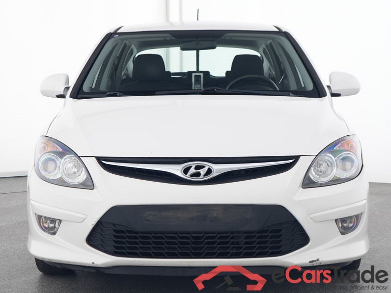 HYUNDAI i30  (Inzahlungnahme MwSt. nicht ausweisbar) 1.6 CRDi blue Classic Limousine - Reimport #2