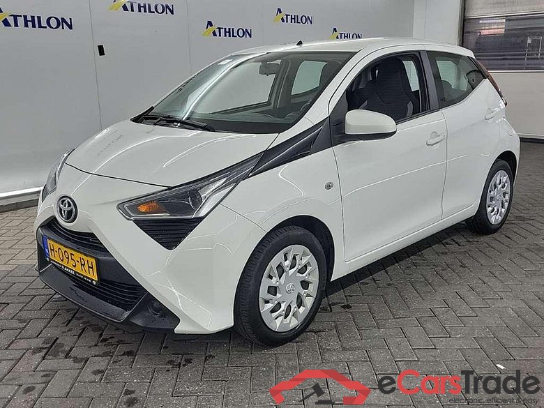 TOYOTA Aygo 1.0 VVT-i x-play 5D 53kW