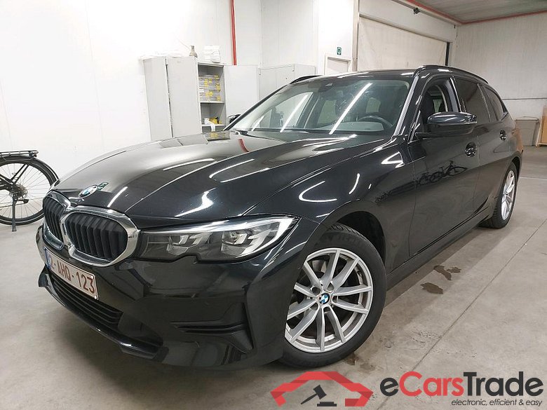 BMW - BMW 3 TOURING 316dA 122PK Pack Business Plus With Heated Sport Seats #1