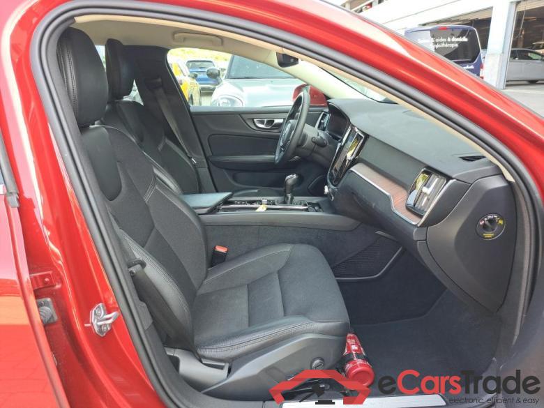 VOLVO - VOL V60 D3 150PK Momentum Pro & Winter & Park Assist Pack #3