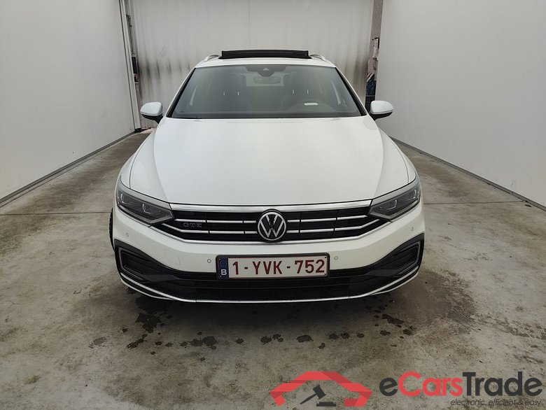 Volkswagen Passat Variant 1.4 TSI DSG6 GTE Business 5d #1