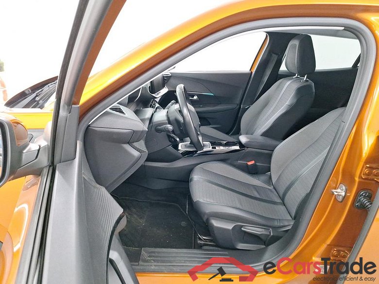 PEUGEOT 2008 1.2 PURETECH 96KW S-S ALLURE Safety Plus #5