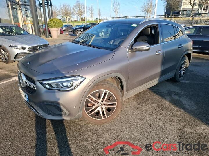 Mercedes GLA 250e Hybrid Magno Aut. LED-Xenon Widescreen Ambient Navi 1/2 Sport-Leather KeylessGo Camera Klima PDC ...