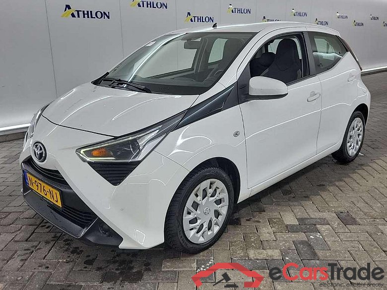 TOYOTA Aygo 1.0 VVT-i x-play 5D 53kW
