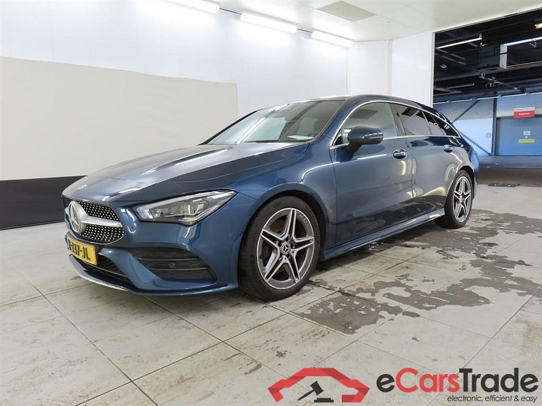 MERCEDES-BENZ CLA Shooting Brake 200 Bns Sol. AMG
