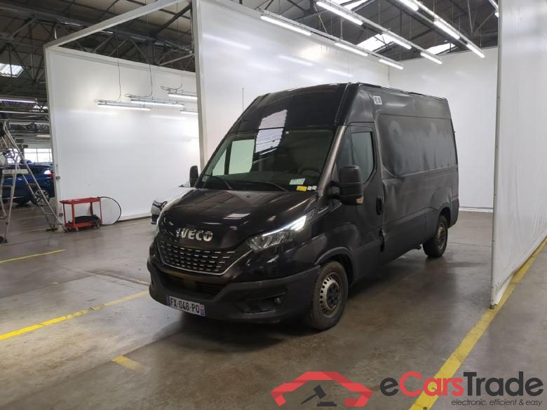 Iveco 2.3 35S16HA8 V11 H2 3520 IVECO Daily / 2014 / 4P / Fourgon tôlé 2.3 35S16HA8 V11 H2 3520