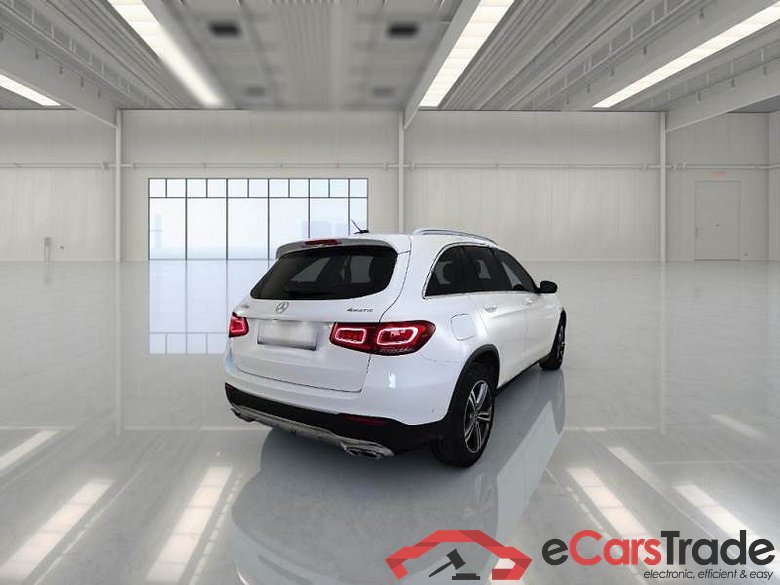 Mercedes 2 MERCEDES-BENZ GLC / 2019 / 5P / SUV 220 D 4MATIC SPORT AUT. #2
