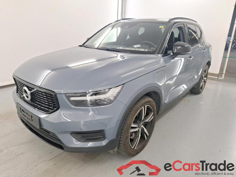 VOLVO XC40 1.5 T5 TE PHEV R-Design DCT Intellisafe Pro Xenium Park Assist