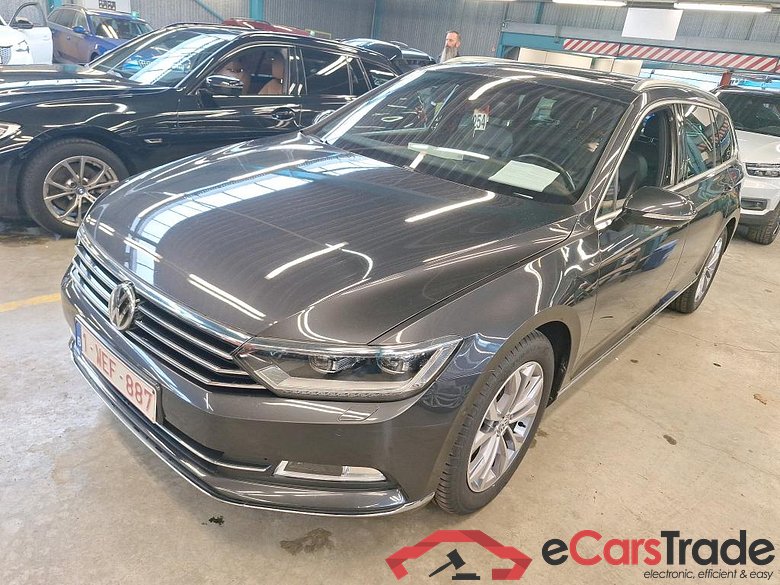 VOLKSWAGEN PASSAT VARIANT DIESEL - 2015 1.6 TDi Highline Business DSG (EU6.2) STOCK