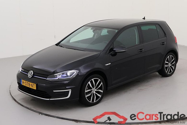 VOLKSWAGEN e-Golf  #1