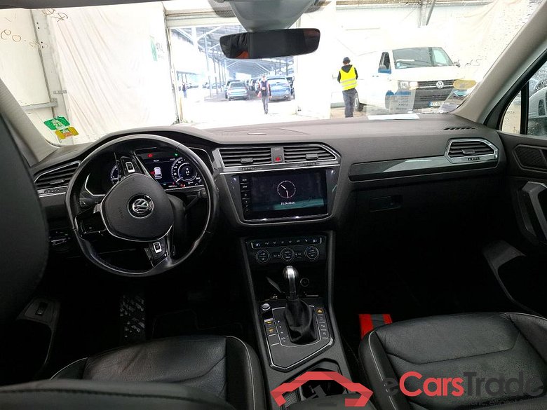 Volkswagen 2.0 TDI 150 DSG7 Confortline Business Tiguan Allspace Confortline Business 2.0 TDI 150CV BVA7 7 Sieges E6dT #5