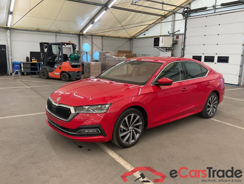 SKODA Octavia Octavia Clever+ 1,5 TSI m-HEV 110 kW 7-speed automat.