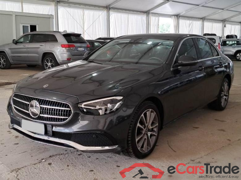 Mercedes 40 MERCEDES-BENZ CLASSE E / 2020 / 4P / BERLINA E300 DE 4MATIC EQ-POWER BUSINESS SPORT